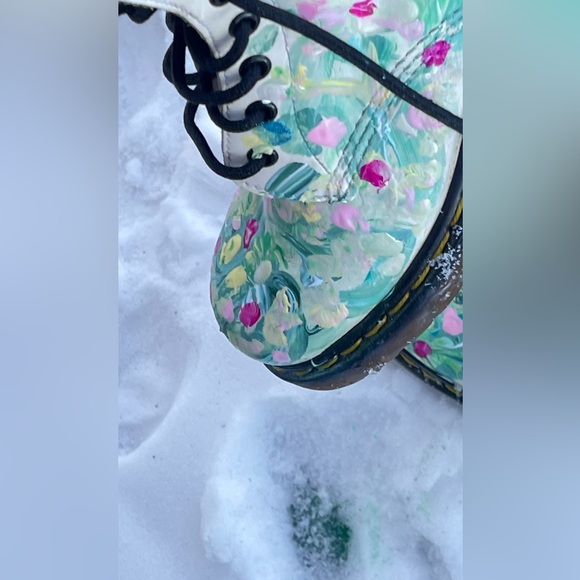 Deal!☘️💚Dr. Martens Floral Boots Hand Painted - Picture 2 of 8